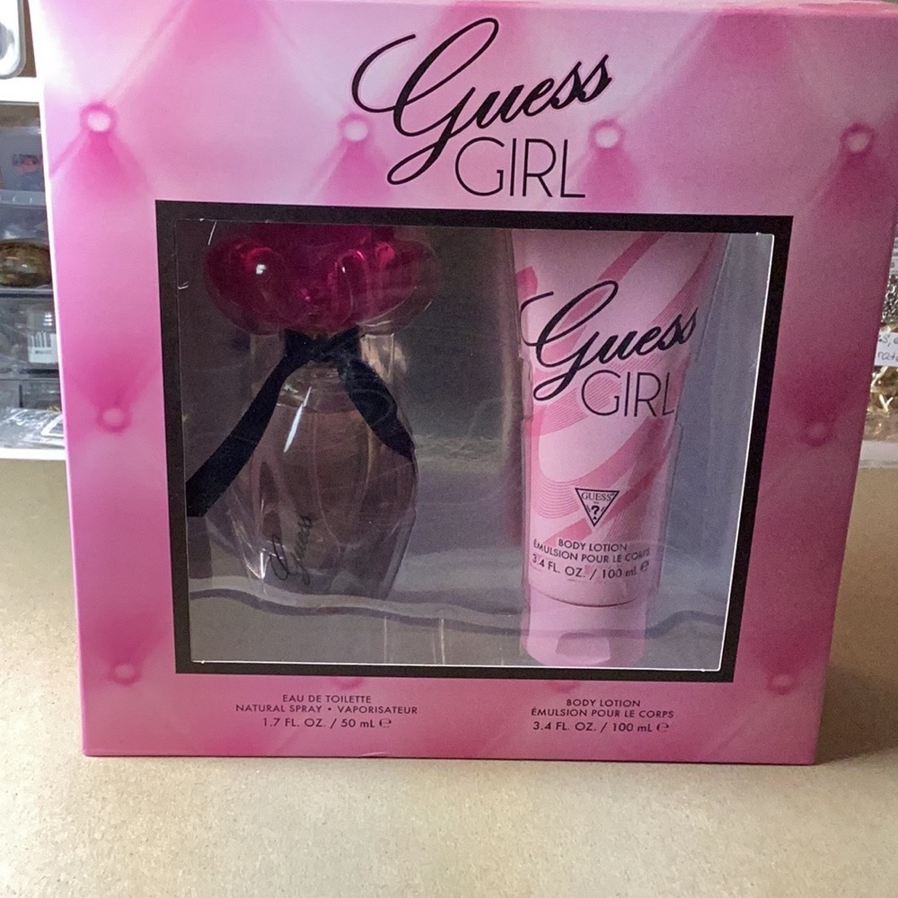 Guess Girl Natural Spray & Body Lotion Set